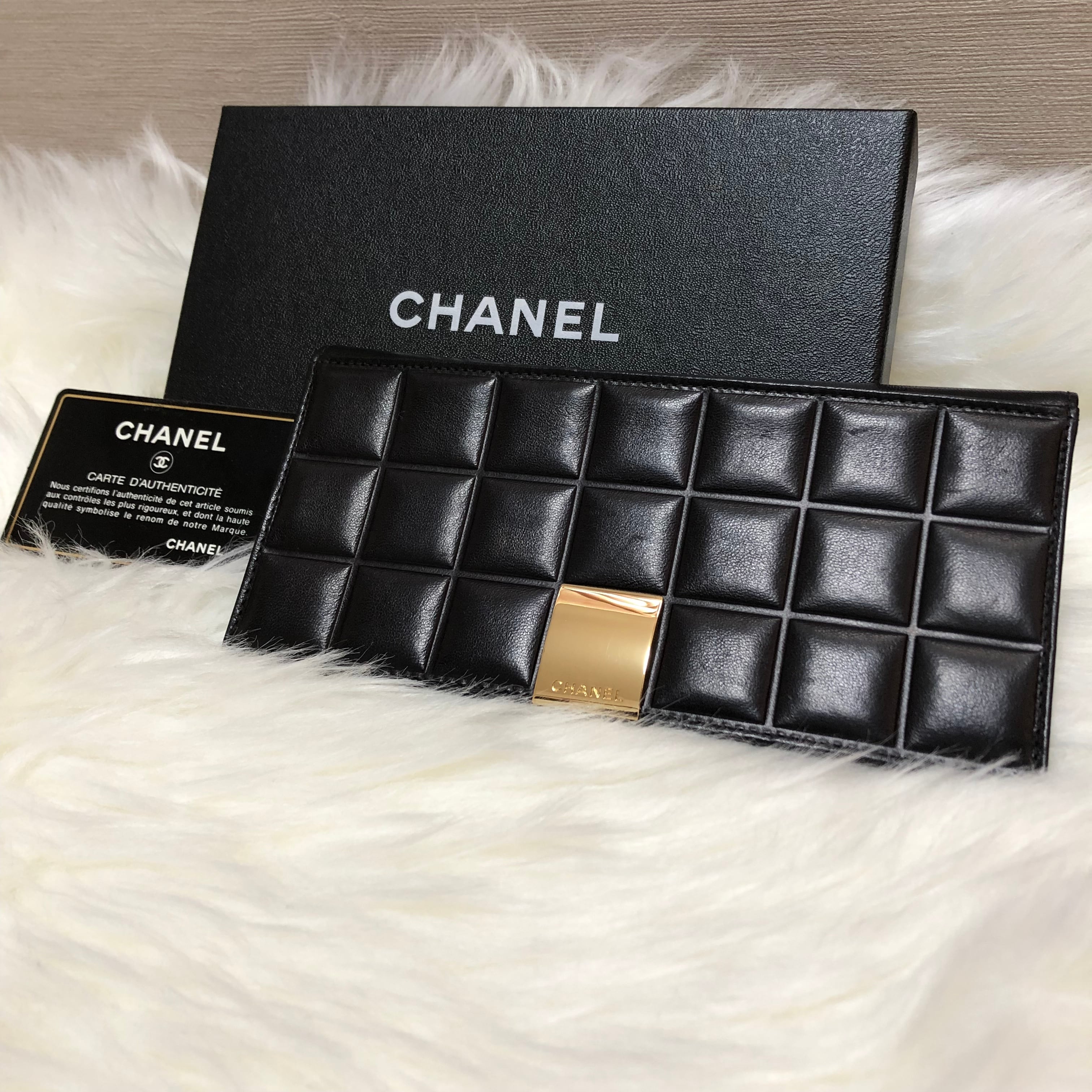 シャネル長財布　CHANEL希少　レア