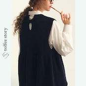 【2color】背中にリボンの風をまとうペプラムニット 《P0308》