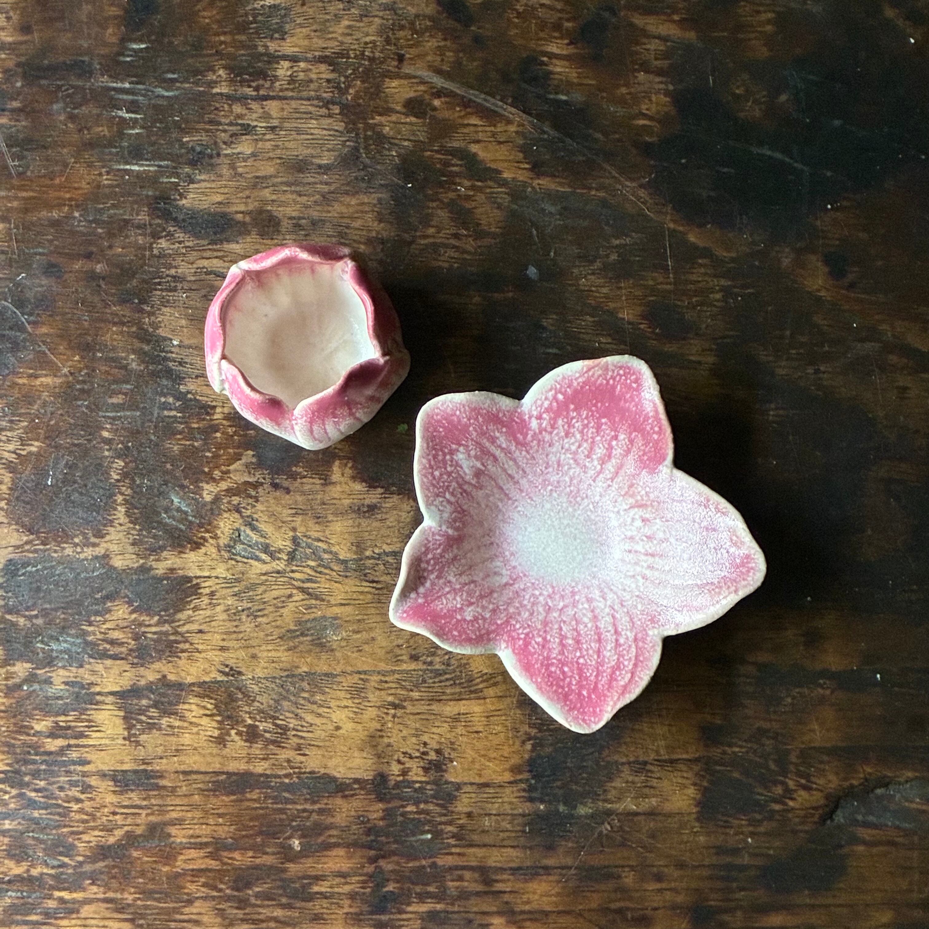 25 夏】Lotus 花小鉢 蓮 (幅8.5 cm) | TSUNE;田中恒子の器 オンライン