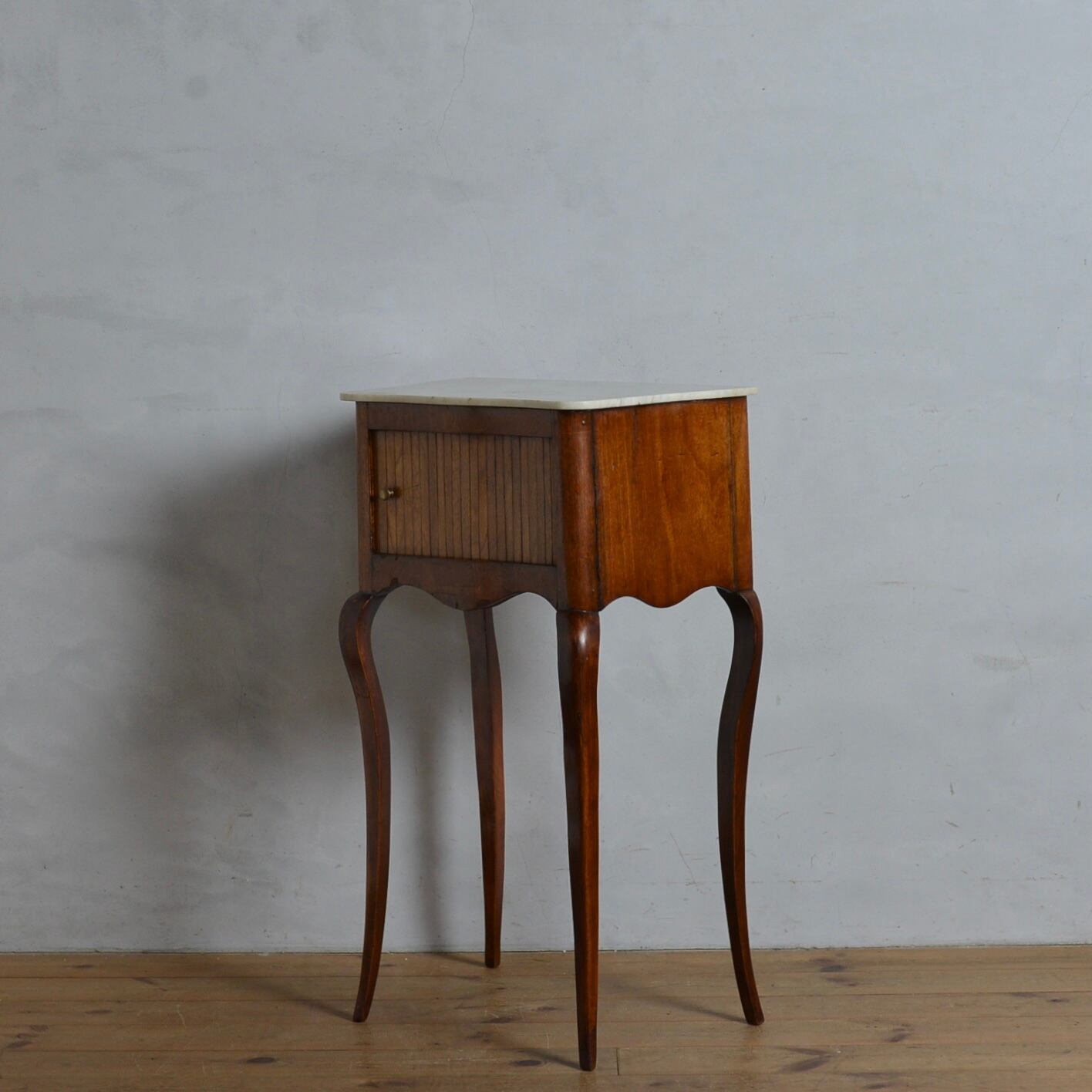 Marble Top Cabinet / マーブル トップ キャビネット〈花台・サイド
