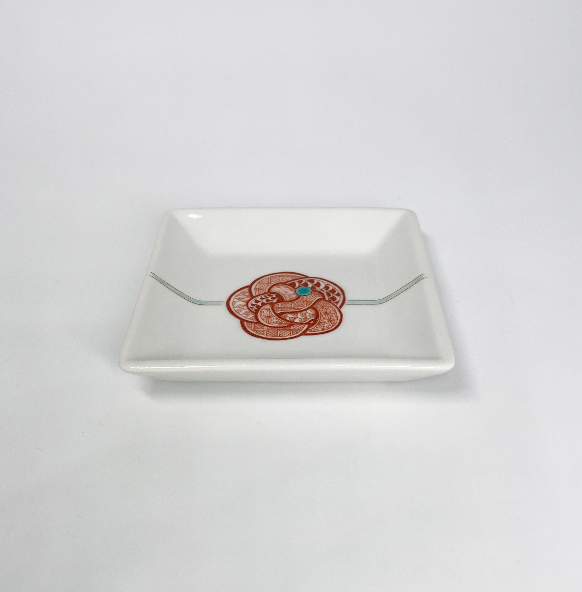 最終お値下げ‼️❣️美品　九谷焼き　変形皿 オードブル 赤絵 牡丹 太田恵利香 九谷焼赤絵細描『赤絵マンダラ 陽』飾皿| 東京書芸館公式