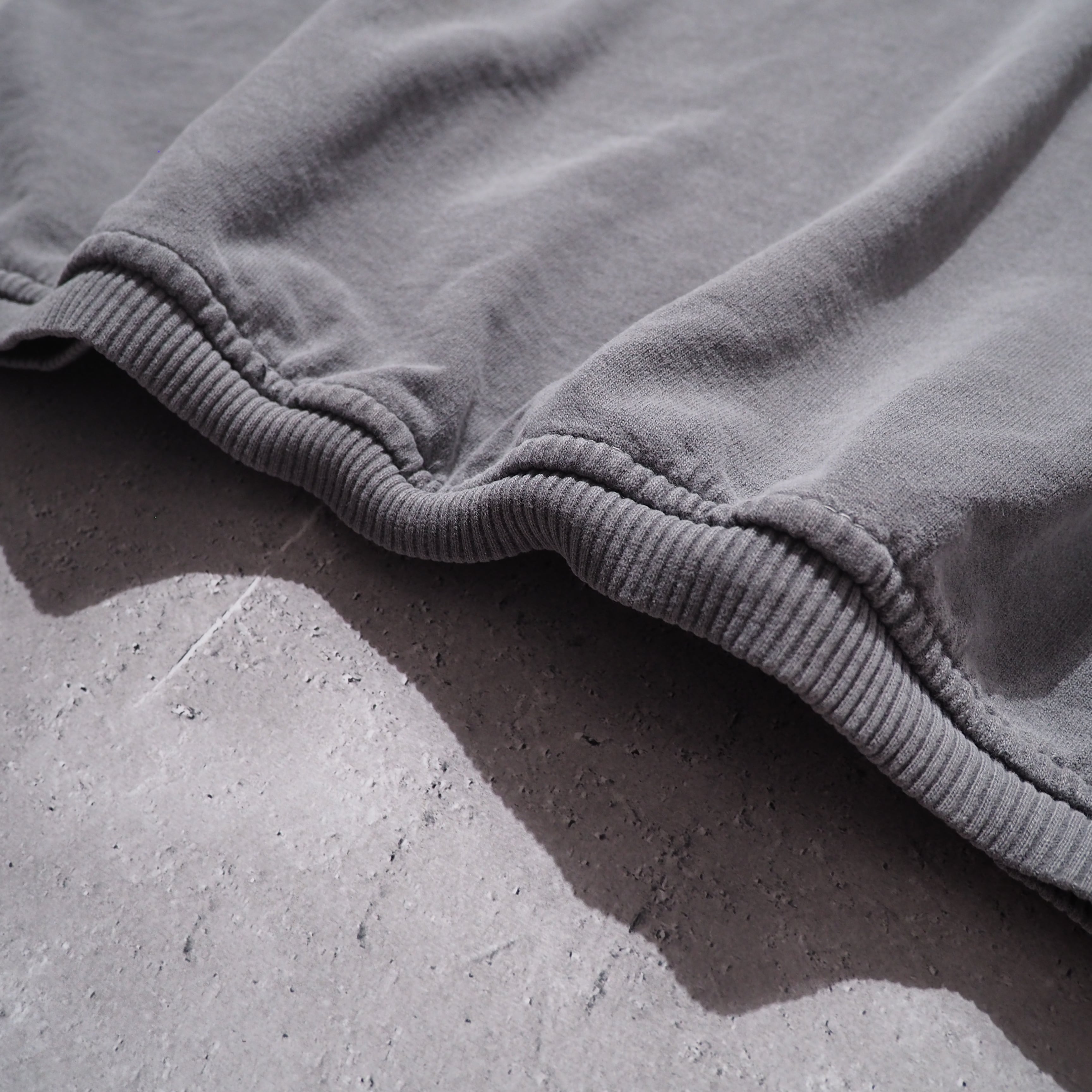 1990s " DKNY " Good Fade × Logo Printed vintage loose sweat shirt (Made in USA)