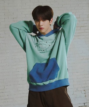 トレカ付き！★CRAVITY アレン 着用！！【TRAVEL】LOGO APPLIQUE HOODIE MINT