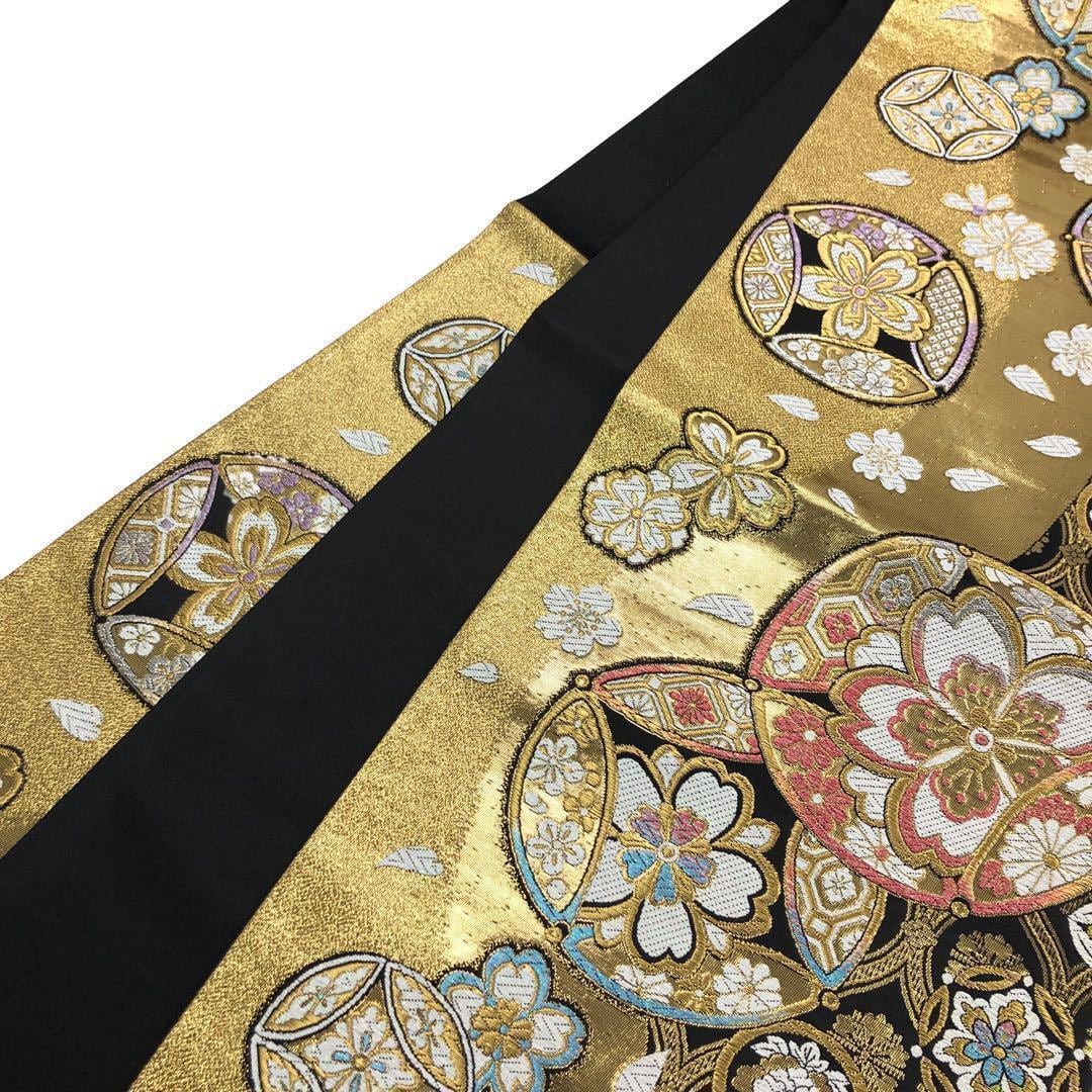 黒金模様の振袖着物 親しかっ 黒金模様の振袖着物 親しかっ