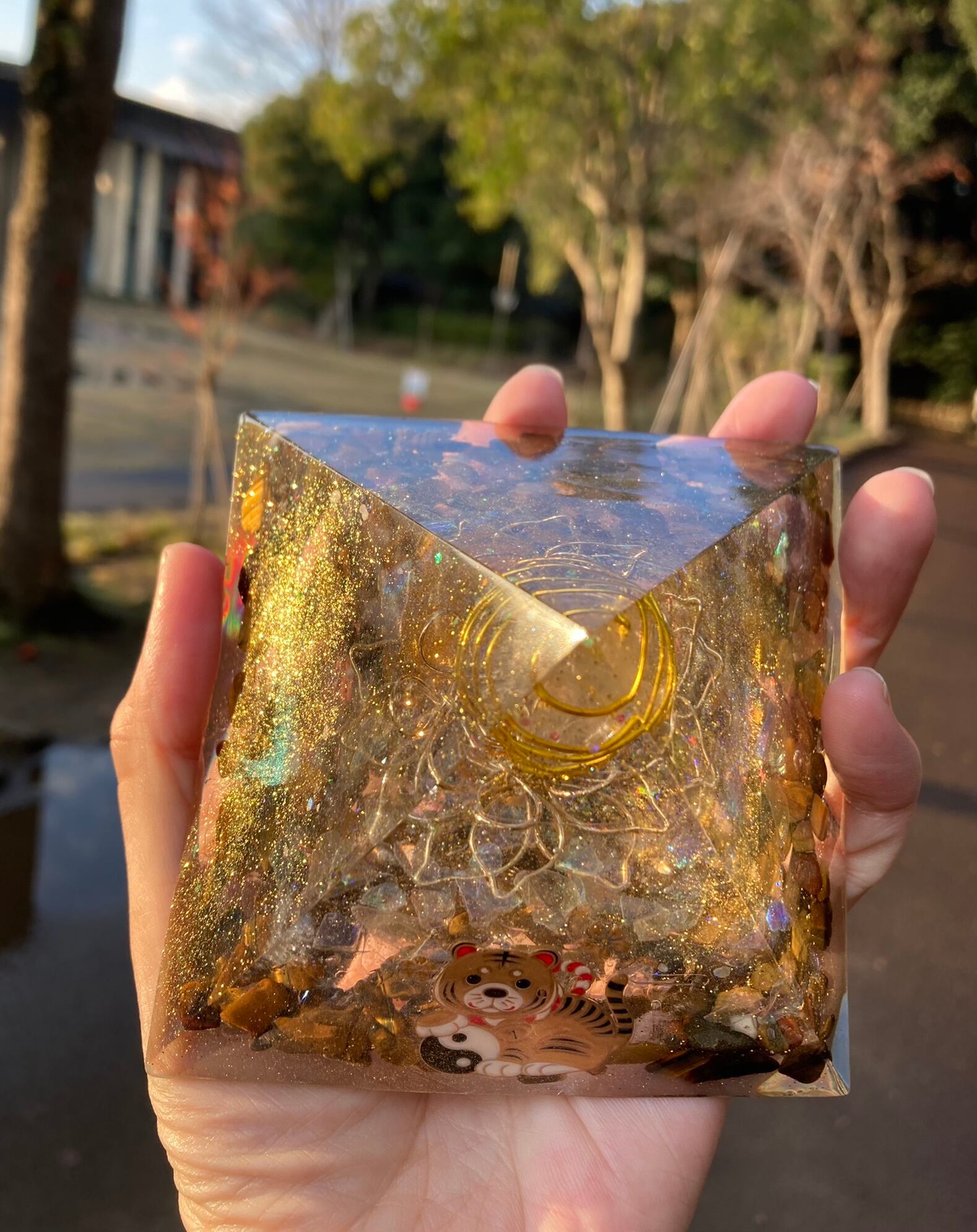 流行のアイテム ひまわり様 専用ページオルゴナイト優雅に座る九尾の狐