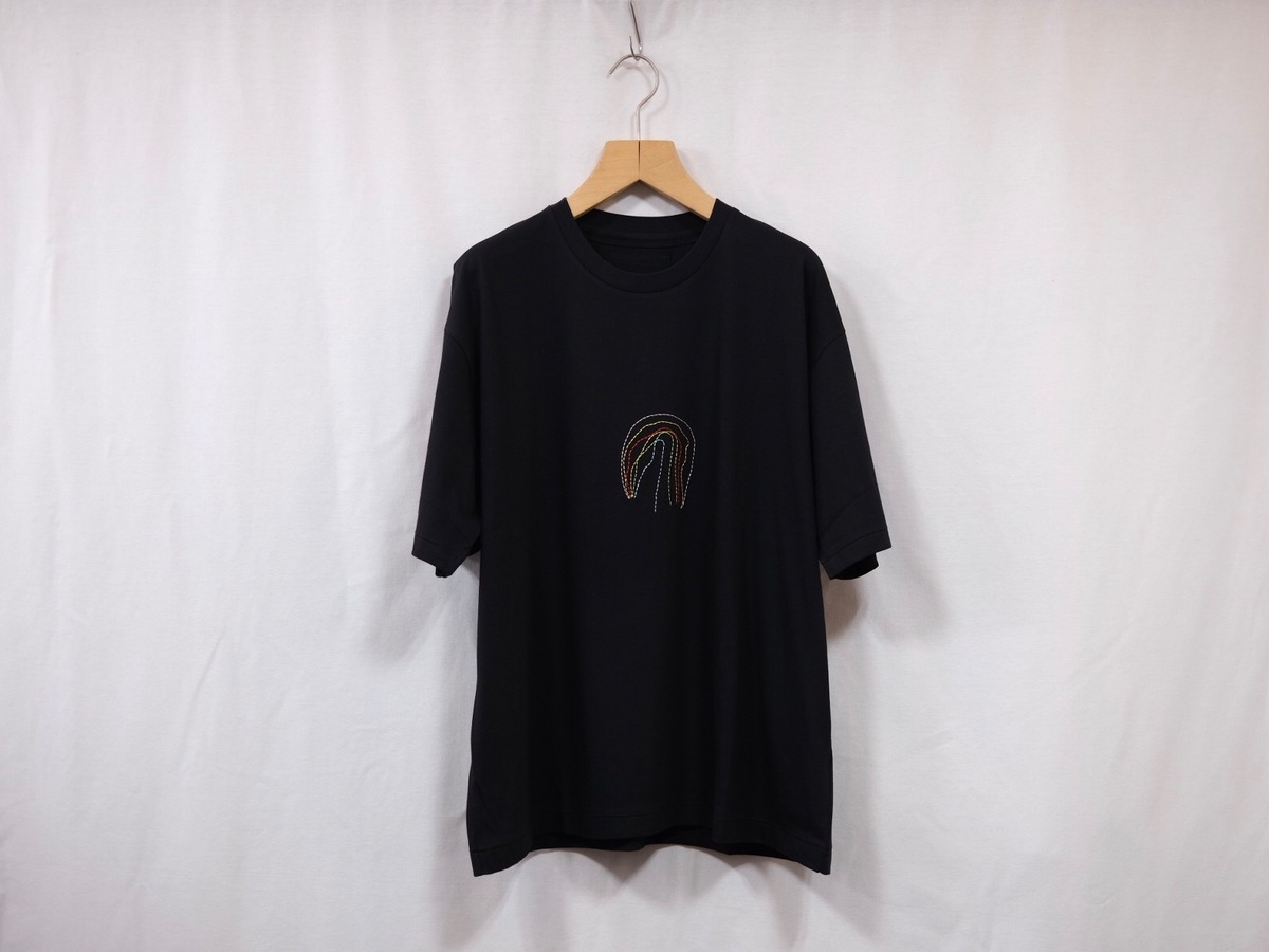 semoh”EMBROIDERY CREW NECK TEE BLACK” | Lapel online store