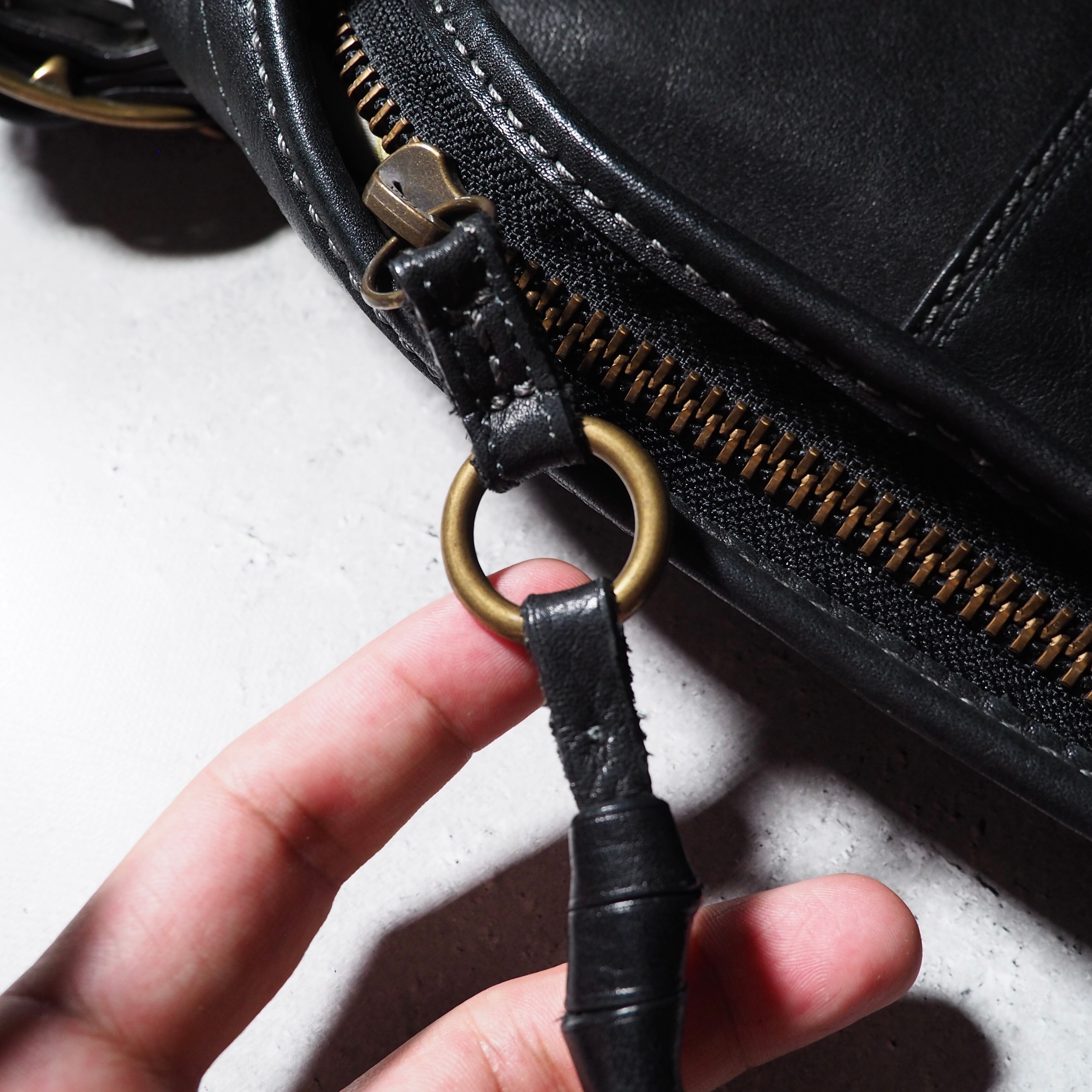 ” COACH ” Black leather 2ways hand shoulder Bag