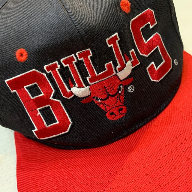 NBA シカゴブルズ 刺繍ロゴキャップ 帽子 ブラック フリーサイズ