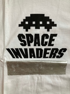 スペースインベーダー UFOシリーズ 箔押しTシャツ（ホワイト・ブラック）/ VIDEO GAME TOKYO