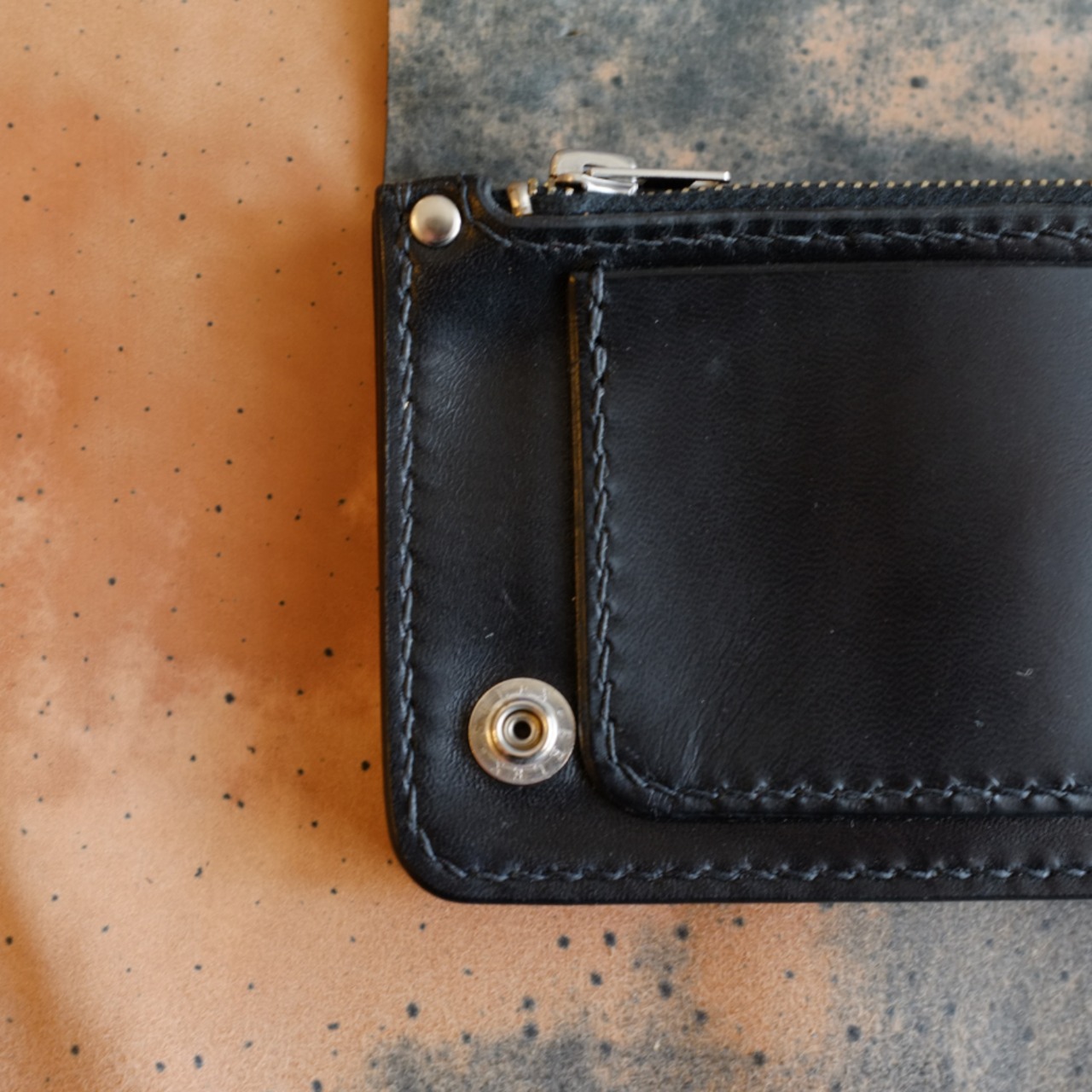 在庫品】ミドルトラッカーウォレット 壱 GUIDI CULATTA CAVALLO 参層式