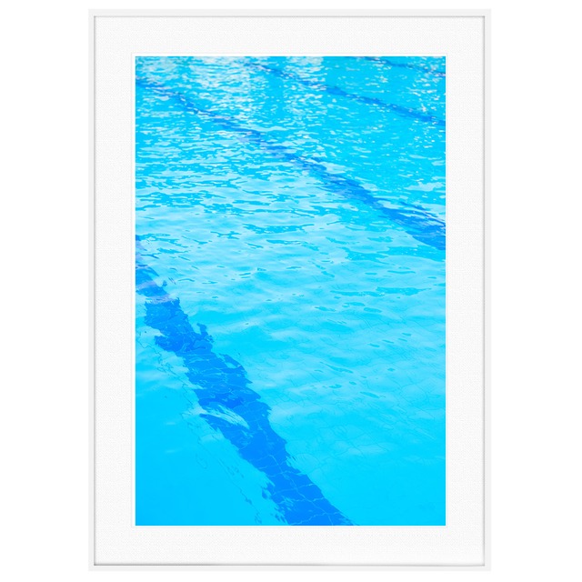 カラフルな写真 ブルー プールの底に描かれた青のライン インテリアアートポスター額装 AS4687