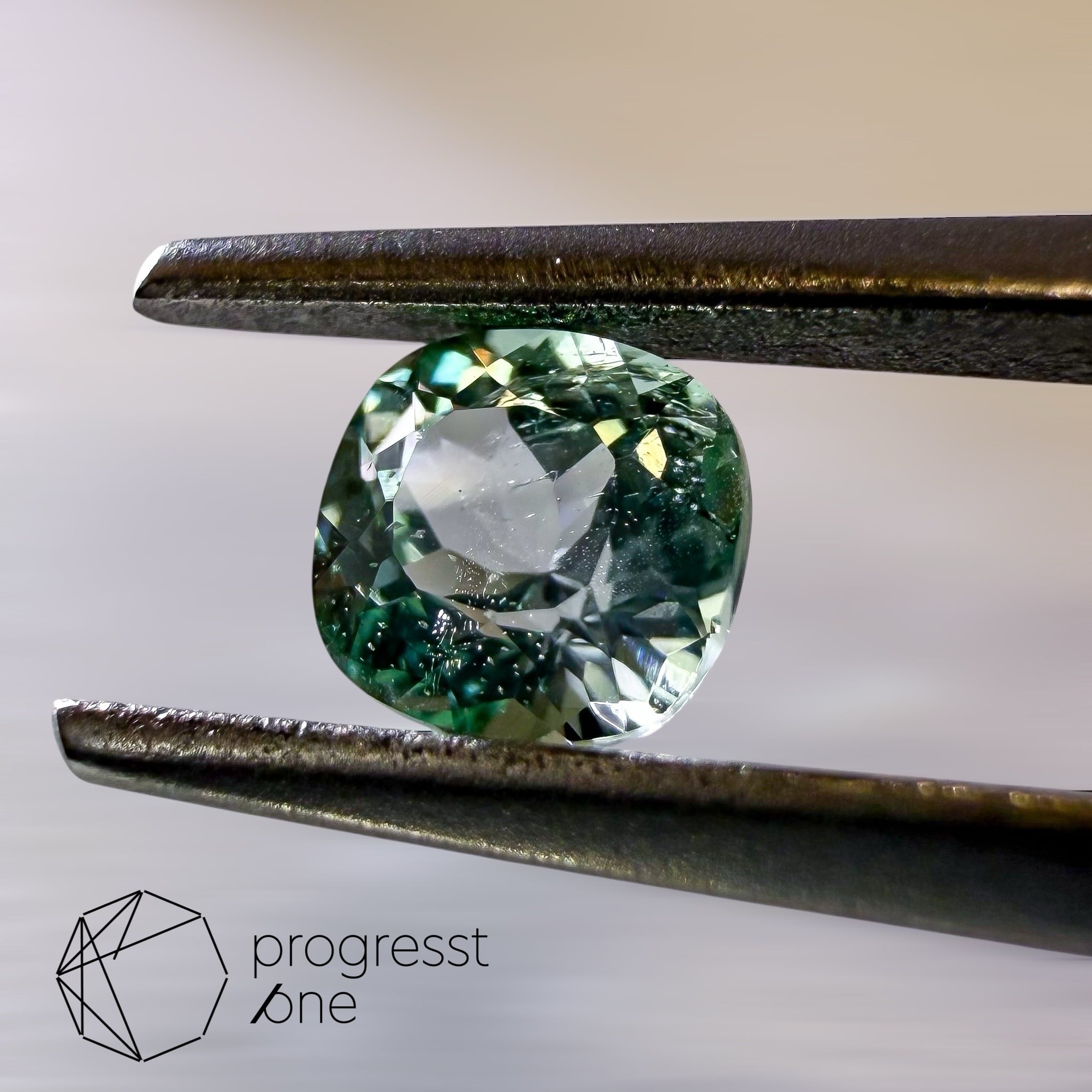 ミントグリーンコーネルピン0.44ct | progresstone