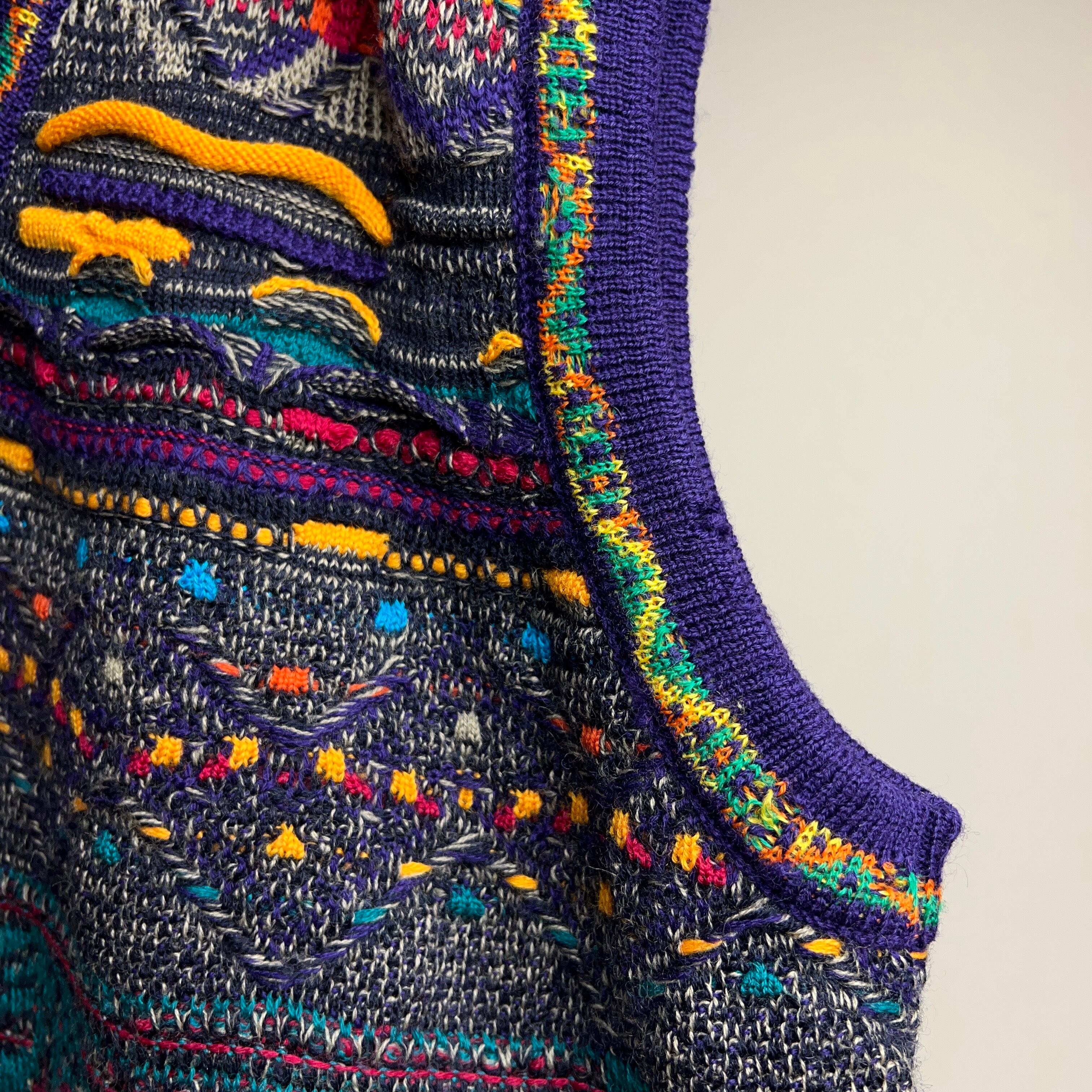 COOGI 3D Knit Vest