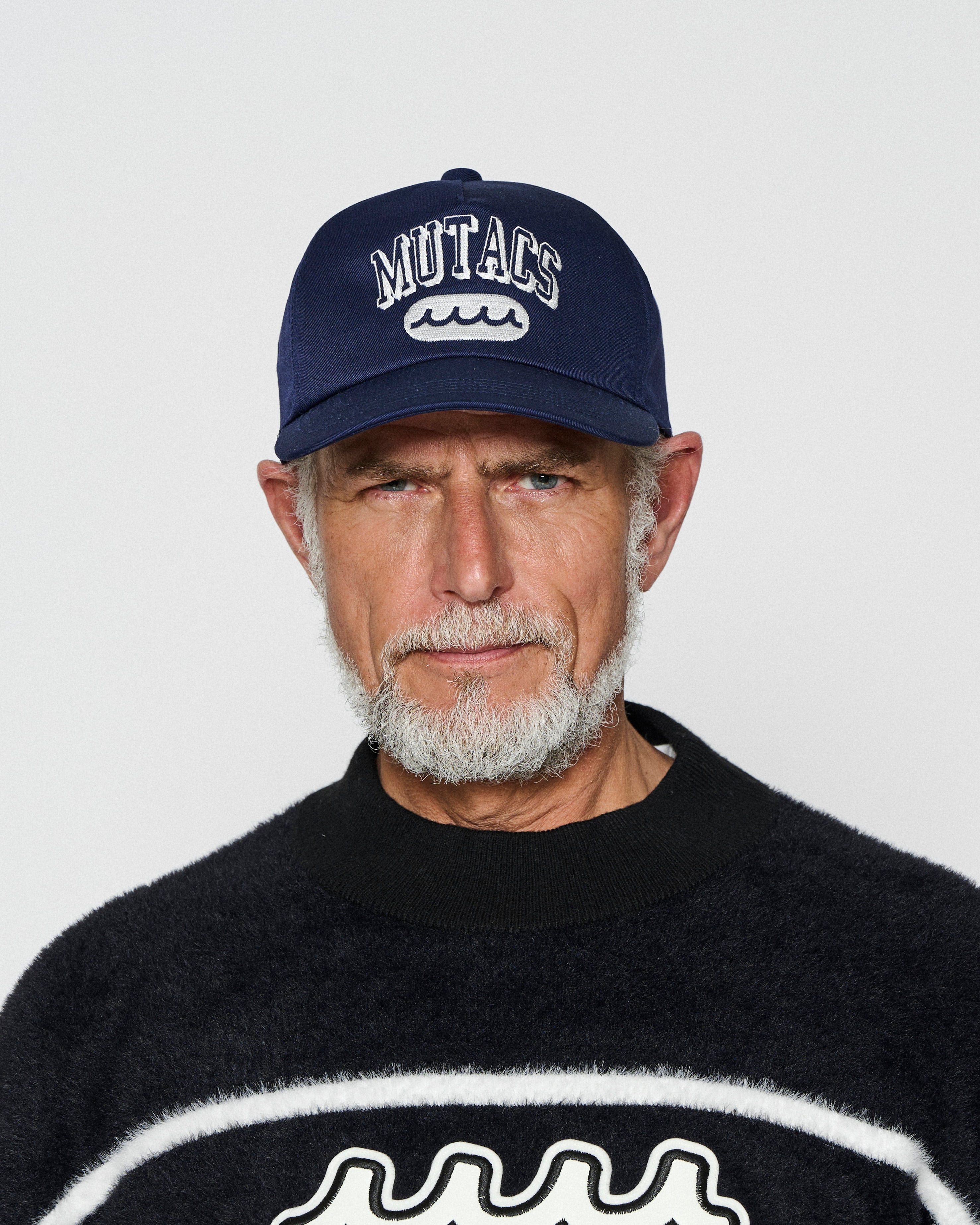 muta MARINE × ACANTHUS ロゴ キャップ 予約販売8月下旬～9月中旬入荷】muta MARINE × ACANTHUS カレッジロゴ