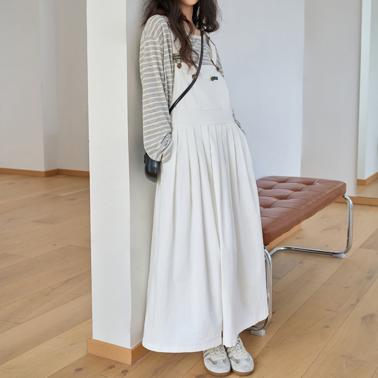 フロントポケットプリーツサロペットスカート A02036