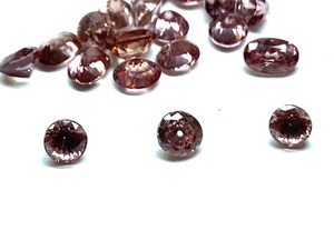 ピンクジルコン ランダム1石［No.OT-7935］