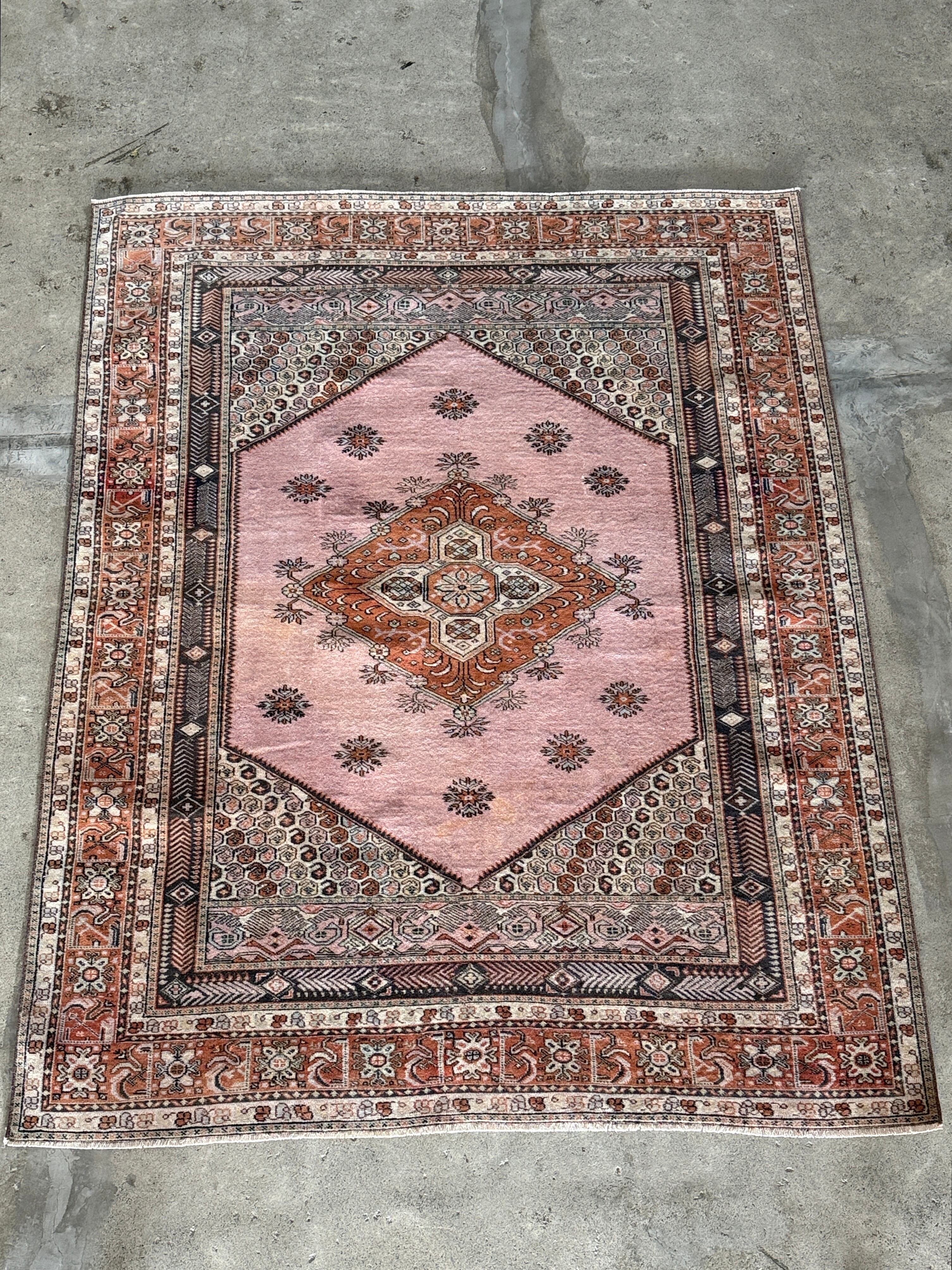 上品✳︎55×99✳︎くすみピンク　穏やかグレー　メダリオン　トルコヴィンテージラグ 上品✳︎55×99✳︎くすみピンク 穏やかグレー メダリオン トルコ