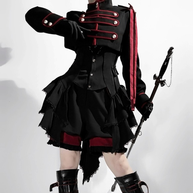 漆黒の近衛隊 深紅のアクセントが映える軍服風ミリタリーロリータかぼちゃパンツレッド6点セット｜予約商品11月以降出荷