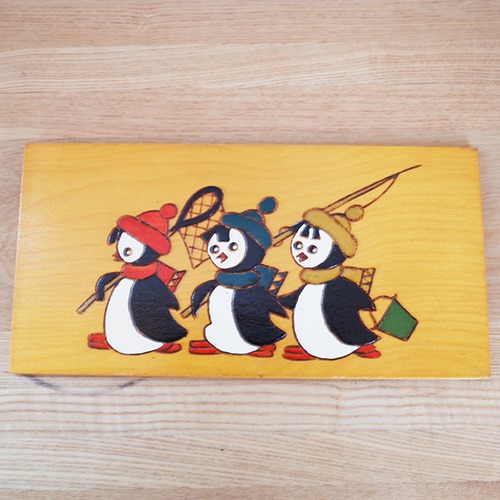 【ロシア】 ペンギンの壁掛け 木製