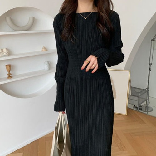 ロングニットワンピース ワンピース ワンピドレス ロング ロング丈 袖あり 長袖 ラウンドネック スリム 細身 Iライン プリーツ ハイウエスト ポリエステル かわいい 大人可愛い きれいめ シンプル カジュアル 大人 おしゃれ お洒落 大人可愛い 大人女子 こなれ感 ラフ ラブリー キュート ガーリー 個性的 クール 主役級 存在感 無地 春 秋 10代 20代 30代 レディース 学生 通学 デート お出かけ 女子会 休日 着回し 普段使い 韓国 韓国系 サイズ S M L ゆったり 黒 ブラック