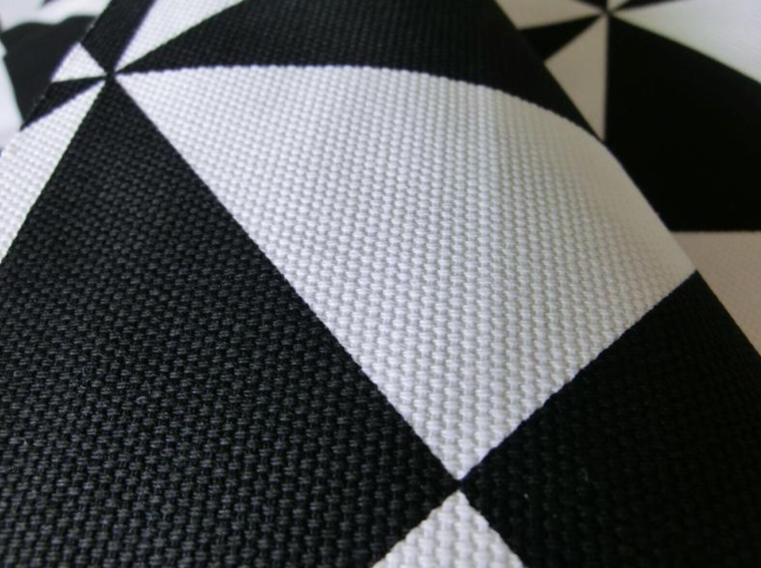 【はぎれ】marimekko canvas マリメッコ キャンバス生地 幾何学模様 Bクラス