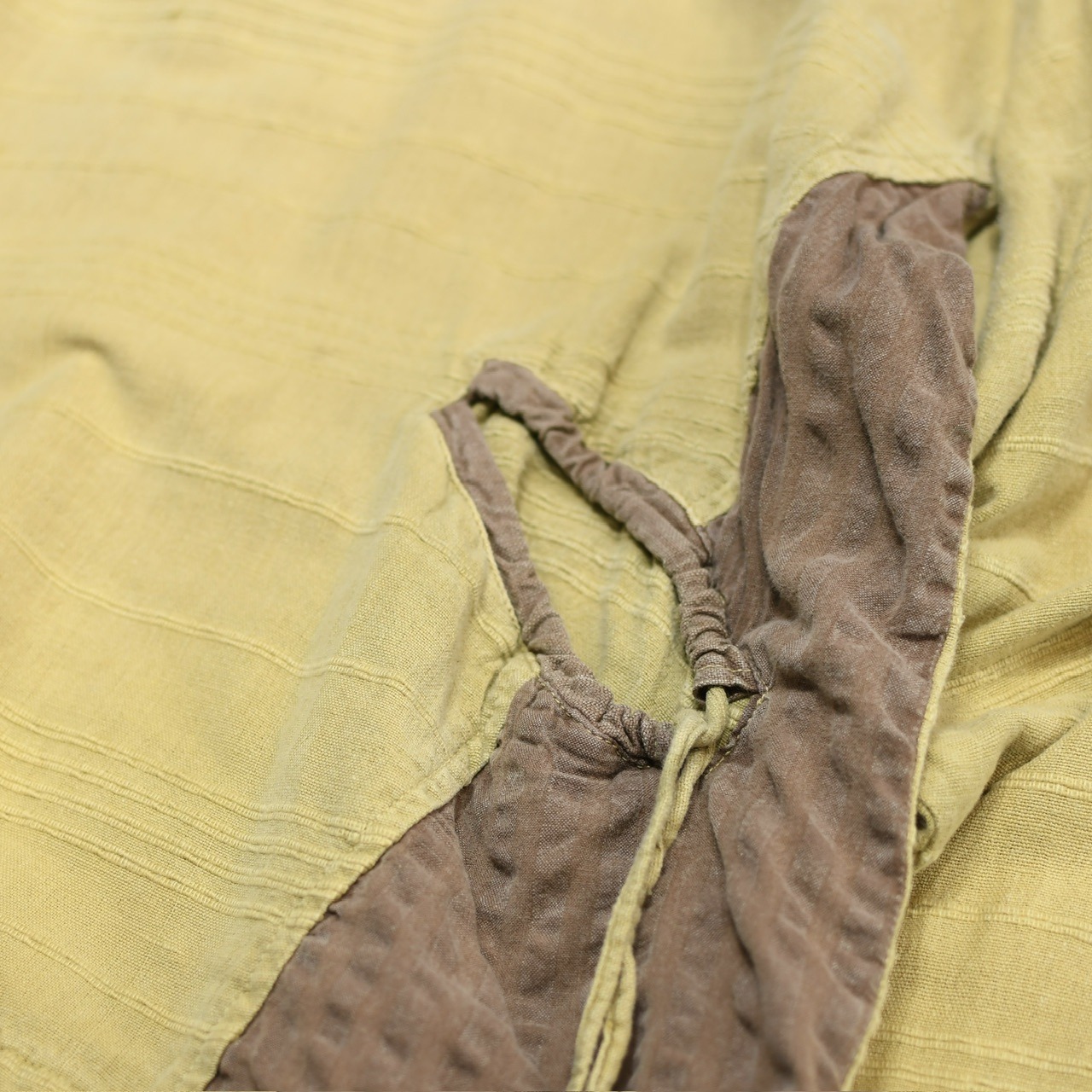 switching design pullover shirt