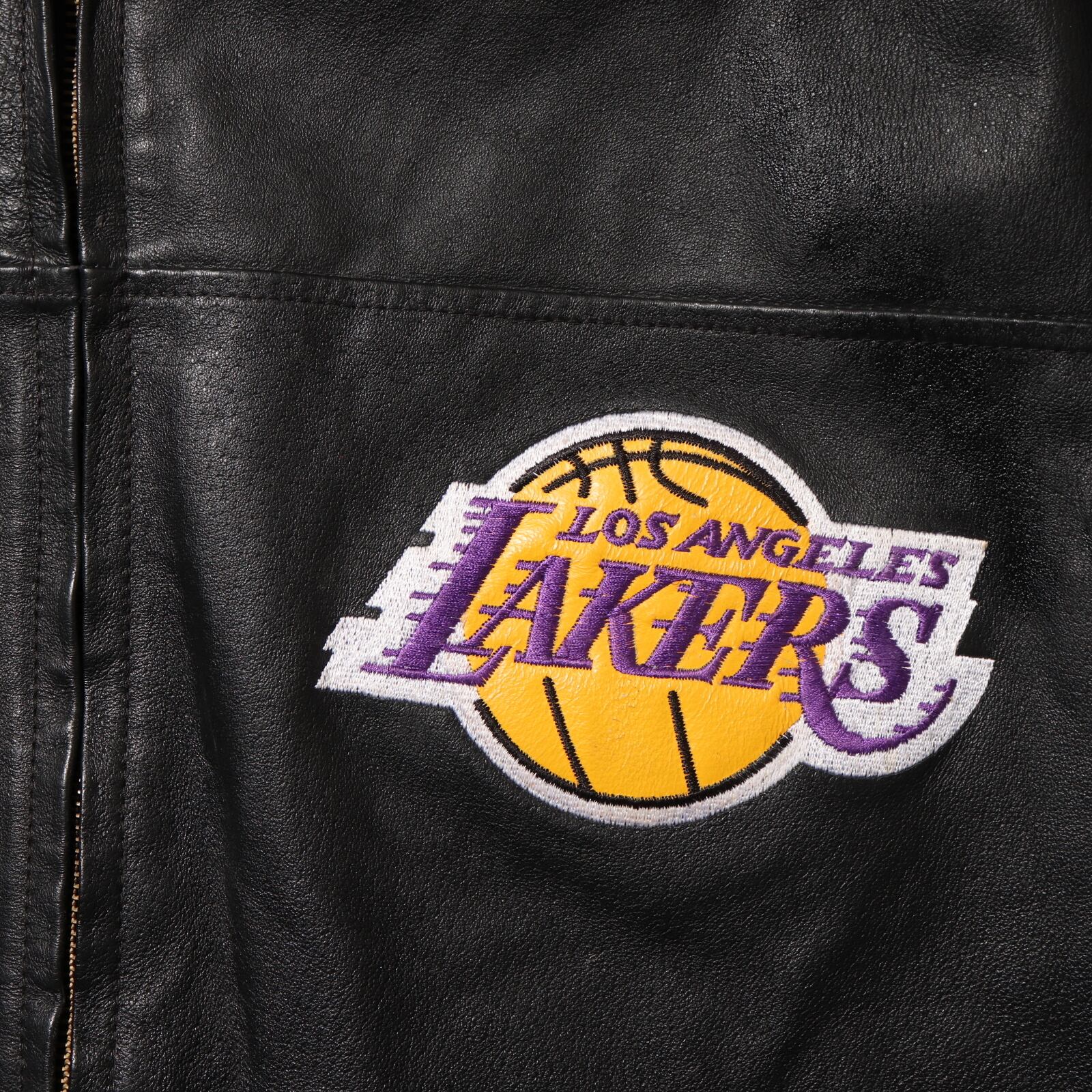 美品 XL Los Angeles Lakers 総刺繍 本革 レザージャケット レイカーズ 