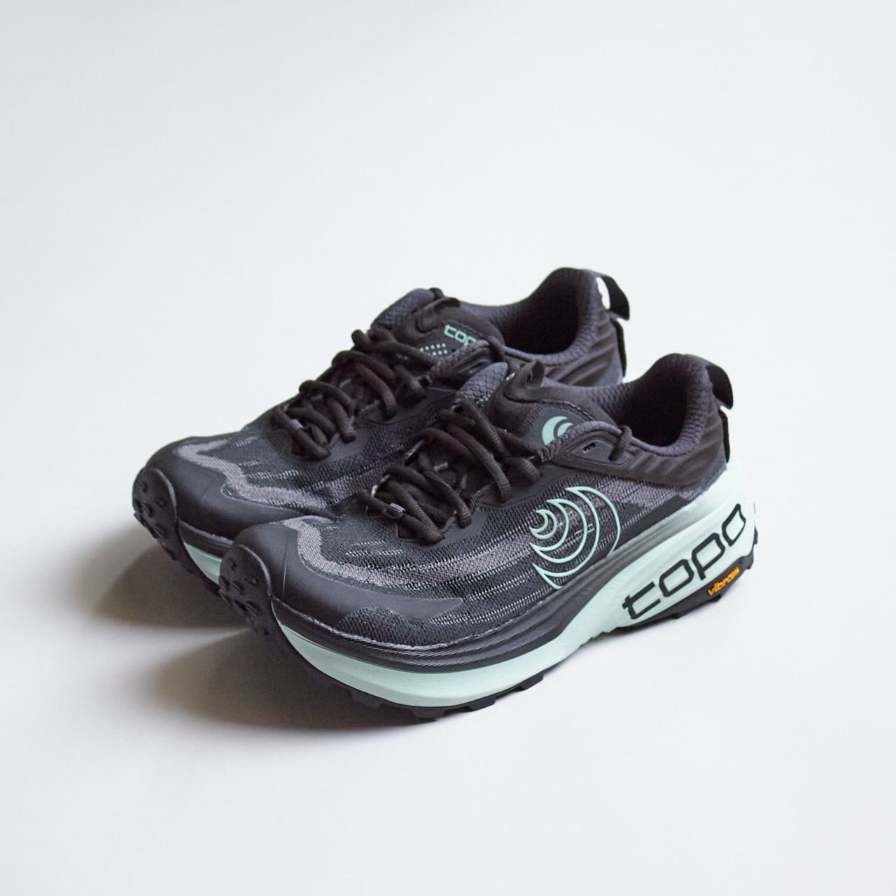 Topo Athletic（トポ アスレチック）VISTA （ビスタ）【ブラック