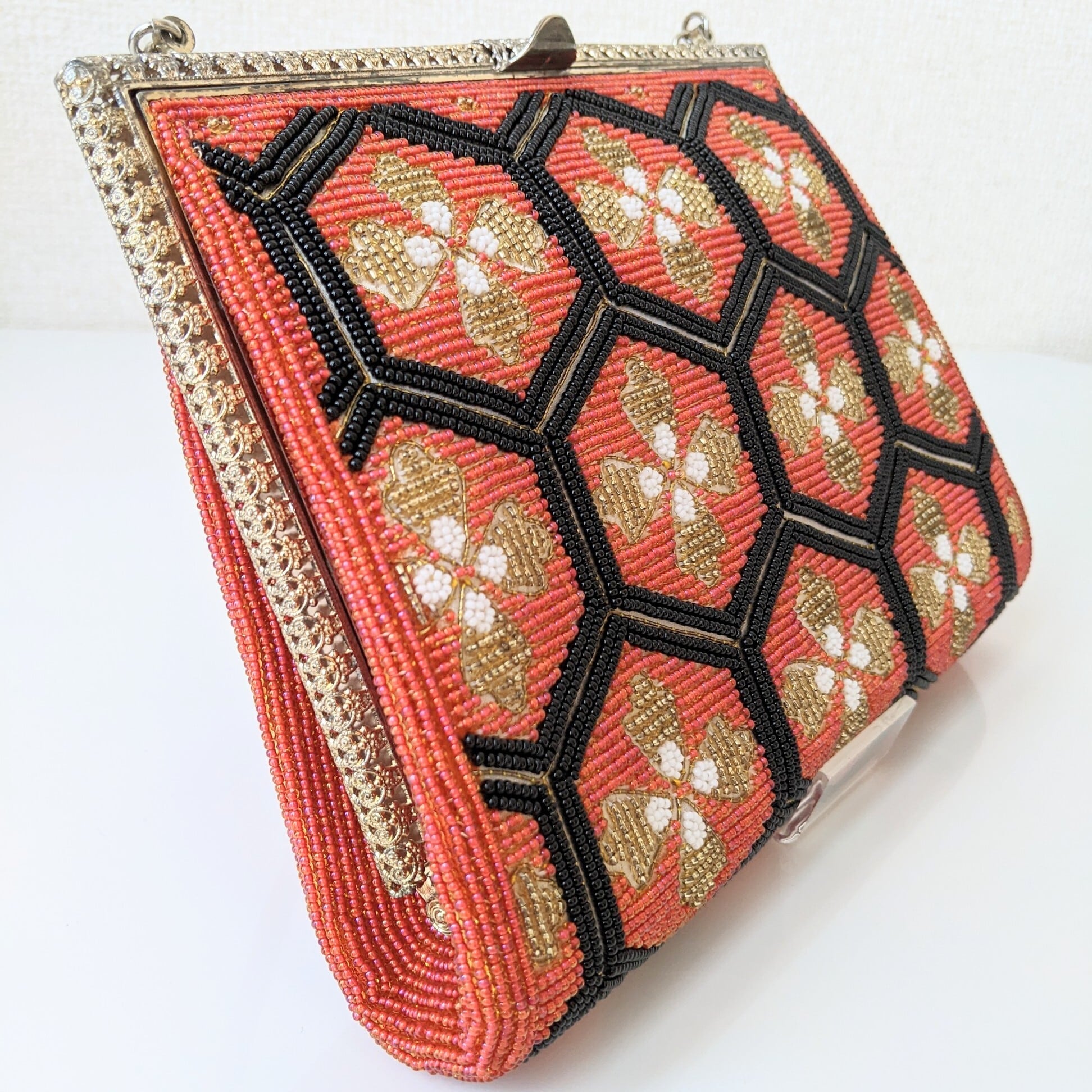 Vintage】ビーズ刺繍バッグ Vintage Beaded Bag 花亀甲柄 Vintage】ビーズ刺繍バッグ Vintage Beaded Bag 花亀甲柄