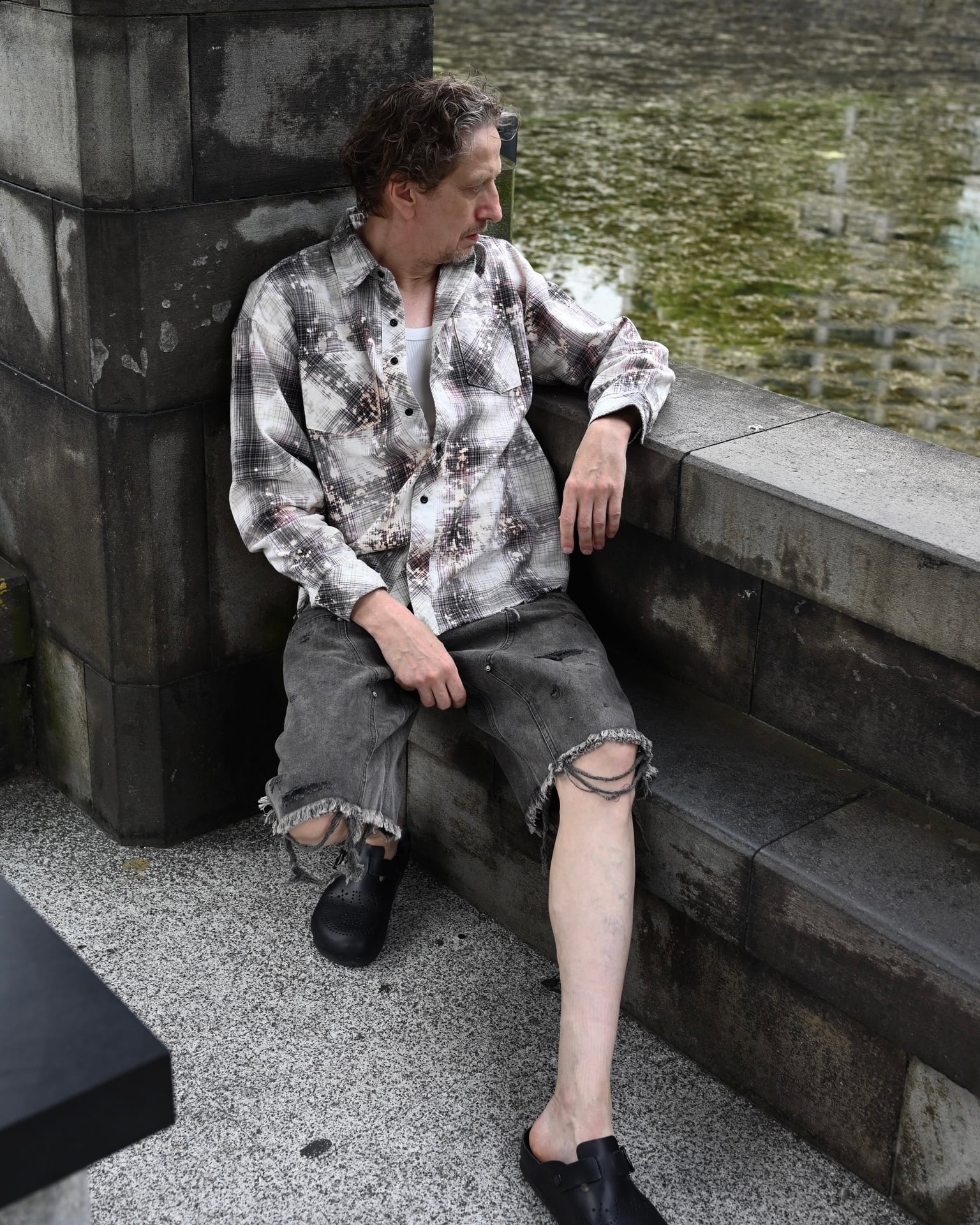 MH051 Damaged work shorts / BLACK DENIM | MIYAGIHIDETAKA