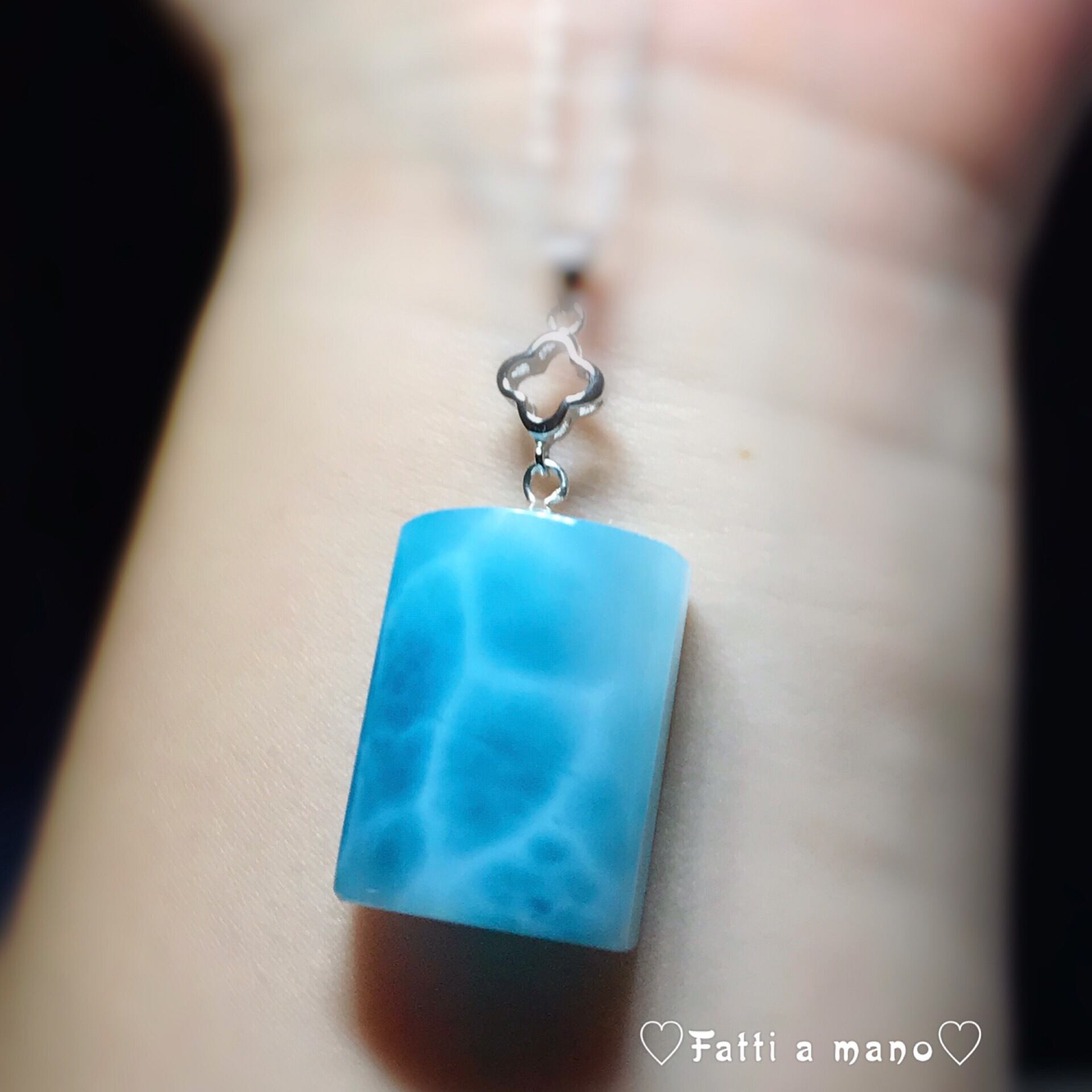 癒しブルー トップグレード ラリマーペンダント スクエア 海そのまま