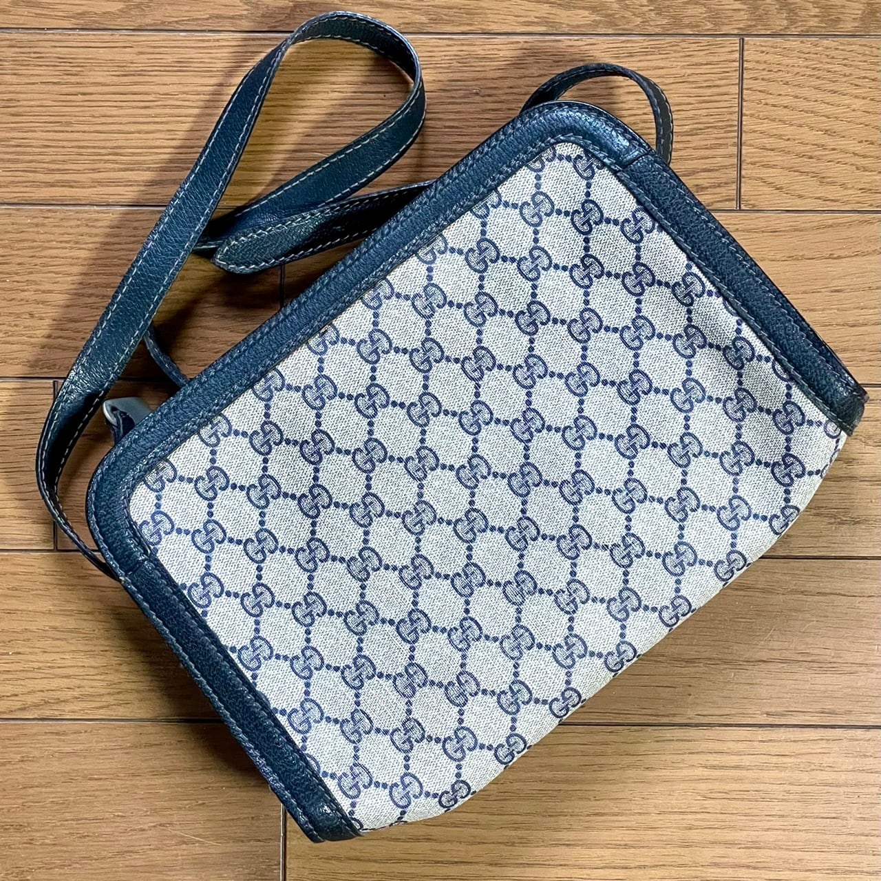 80年代 GUCCI グッチ ピッグスキン ショルダーバック ビンテージ 80年代 GUCCI グッチ ピッグスキン ショルダーバック ビンテージ