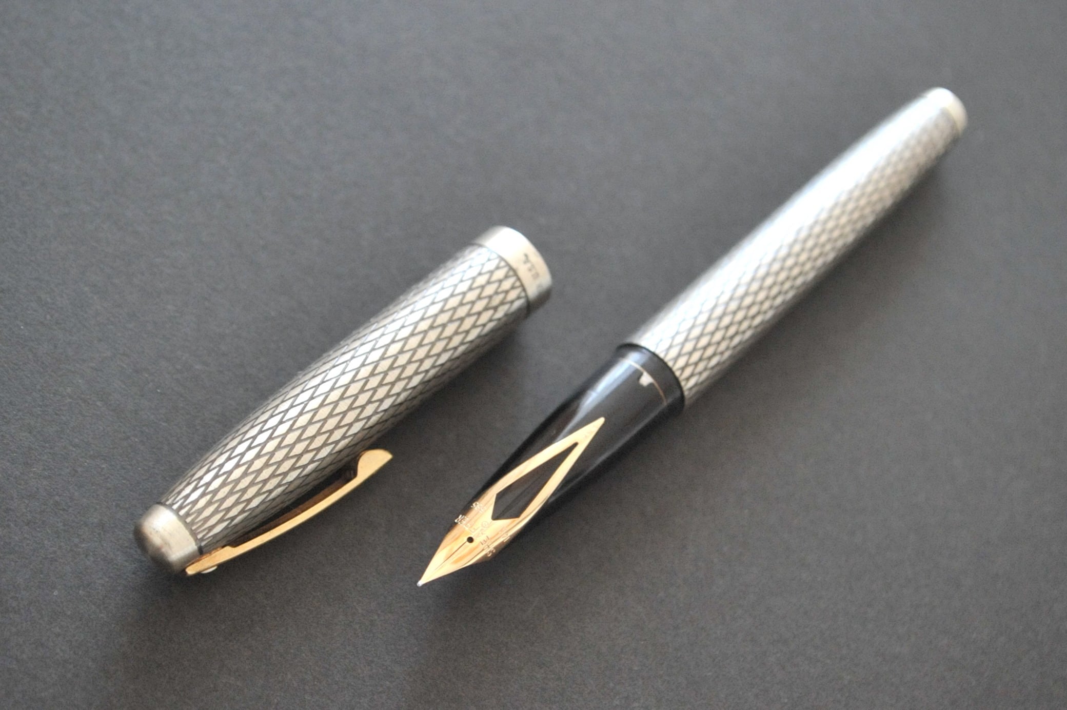 Sheaffer（シェーファー） インペリアル シルバー 万年筆 14K 70s シェーファー インペリアル シルバー SHEAFFER IMPERIAL （極細字