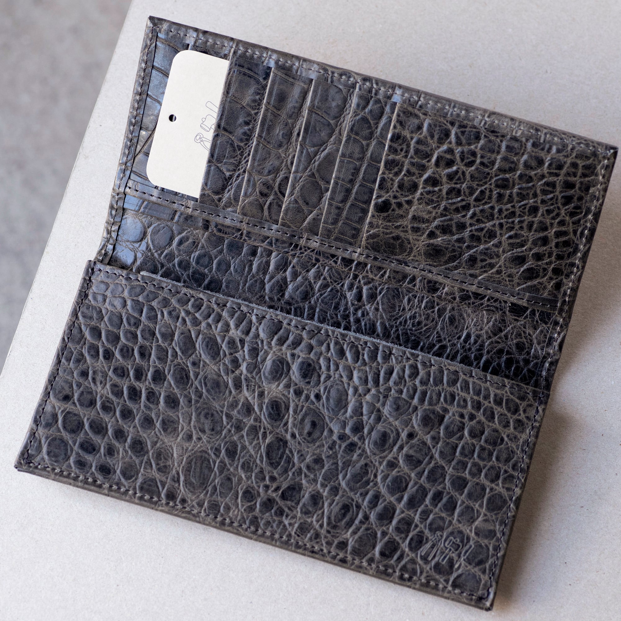 本革　アルムコ　クロコダイル　長財布　ウォレットポシェット　グレー　センター取り 本革 アルムコ クロコダイル 長財布 ウォレットポシェット グレー