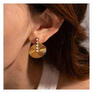316L Lined Cube Pierce