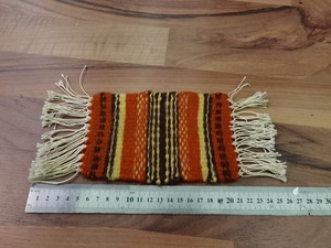 手織りのコースター/小さなラグ