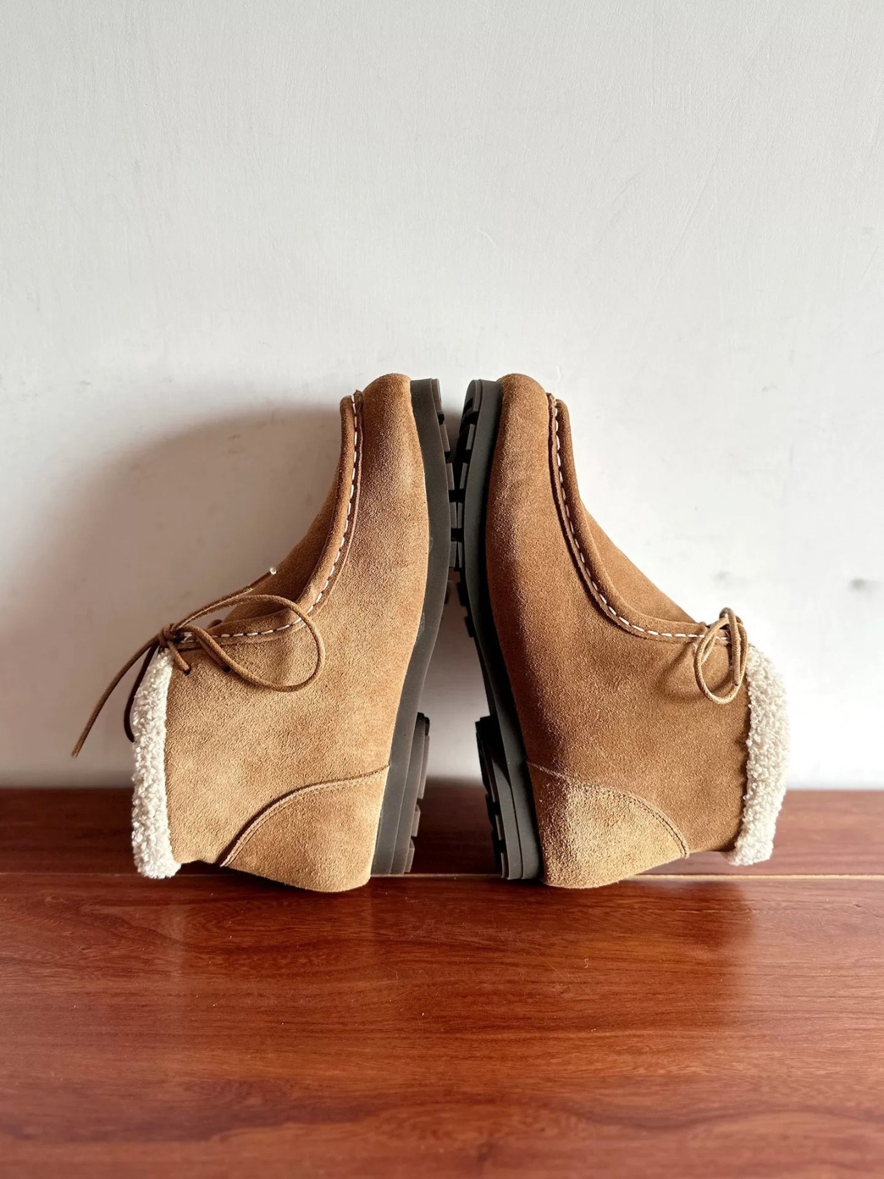 Nordique Leather Lace-Up Boa Boots F0872
