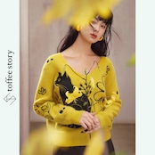 花咲く午後に佇む黒猫の庭ニット 《C0259》