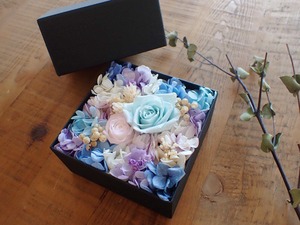 Flower Box Black ✳︎blue purple✳︎
