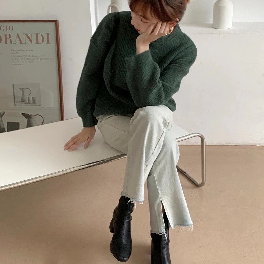 ラウンドネックリブニット