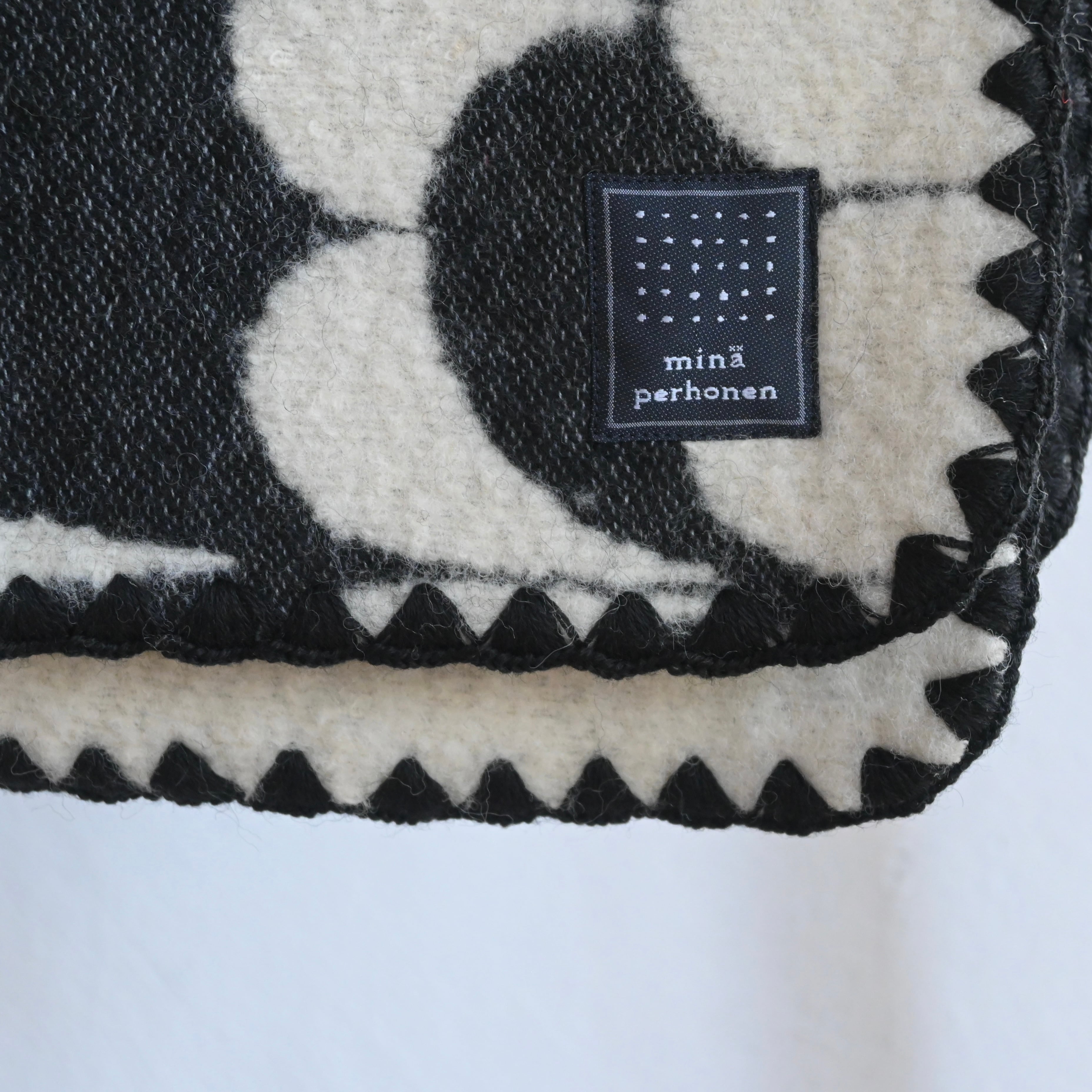 mina perhonen》sea lace ブランケット(L) / black | cirkel mote