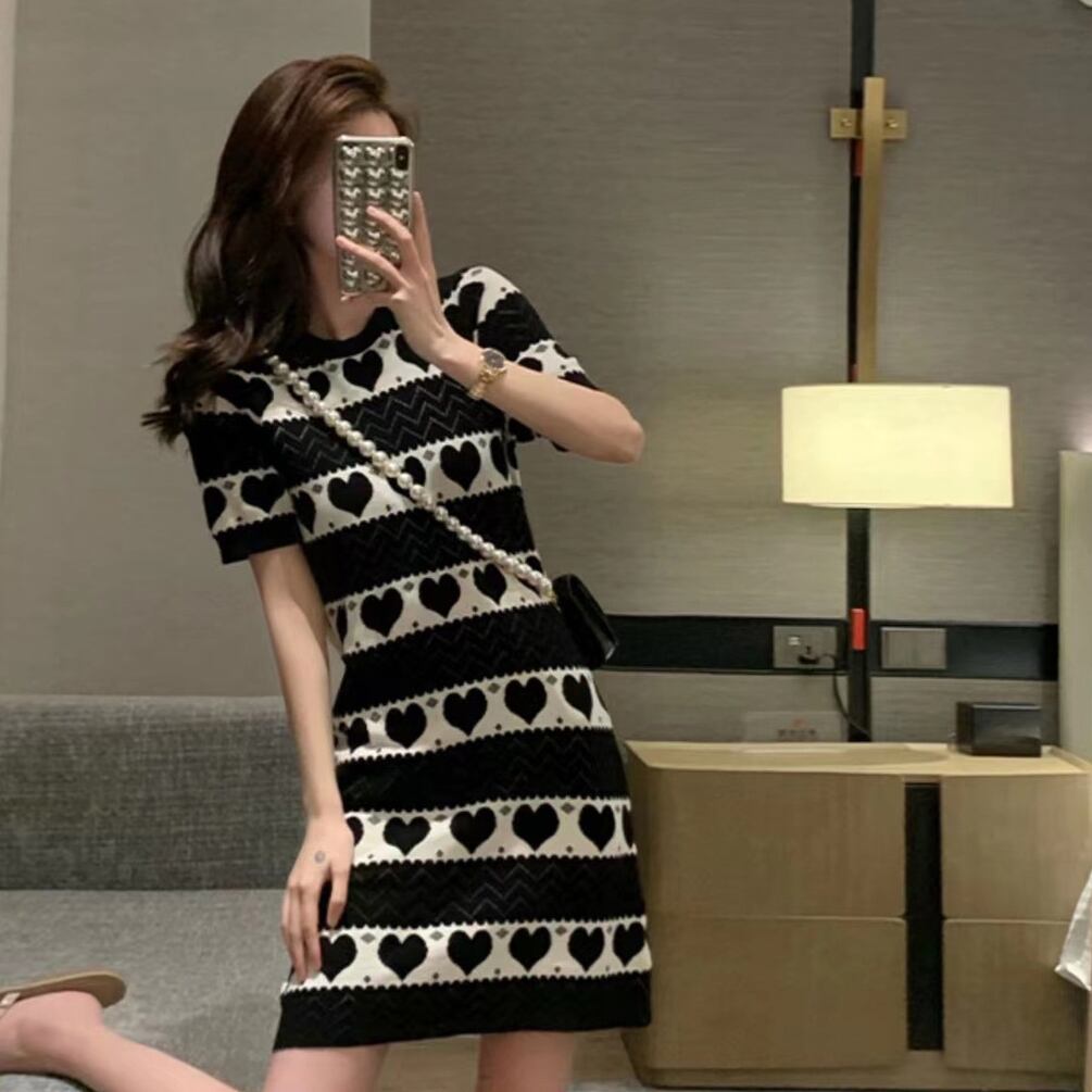 【4色】ミニドレス ニット ハート 柄 かわいい 新作 セクシー MY2-MLS6204