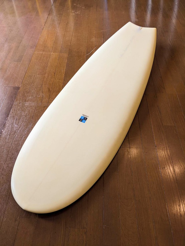 KatsuKawaminami Surfboards “ MOON FISH 5’8" “ TWIN  !!
