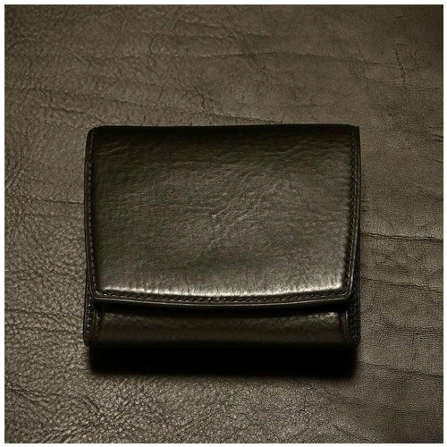 【受注生産】BFW01-black-｜ 総手縫い・無双仕立ての本革二つ折り財布