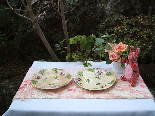 french antique barbotine pretty violet 2plates Choisy le Roi  すみれ　お皿　バルボティーヌ