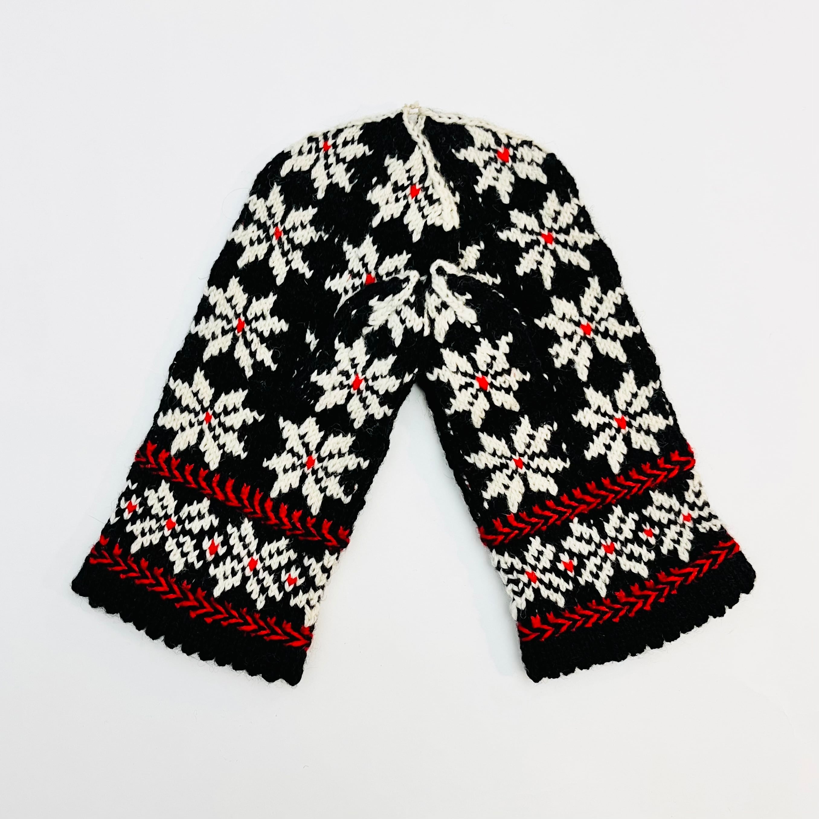 伝統的バルトの手編みミトン（ネイビー）