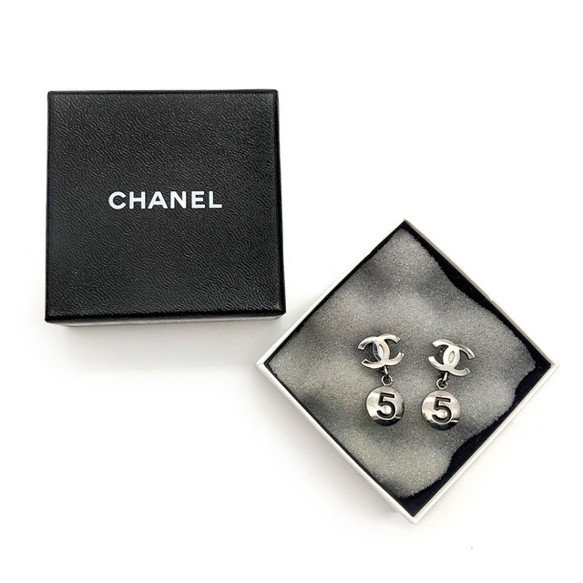 NO,23-25-8                                                                                               【EARRINGS】CHANEL