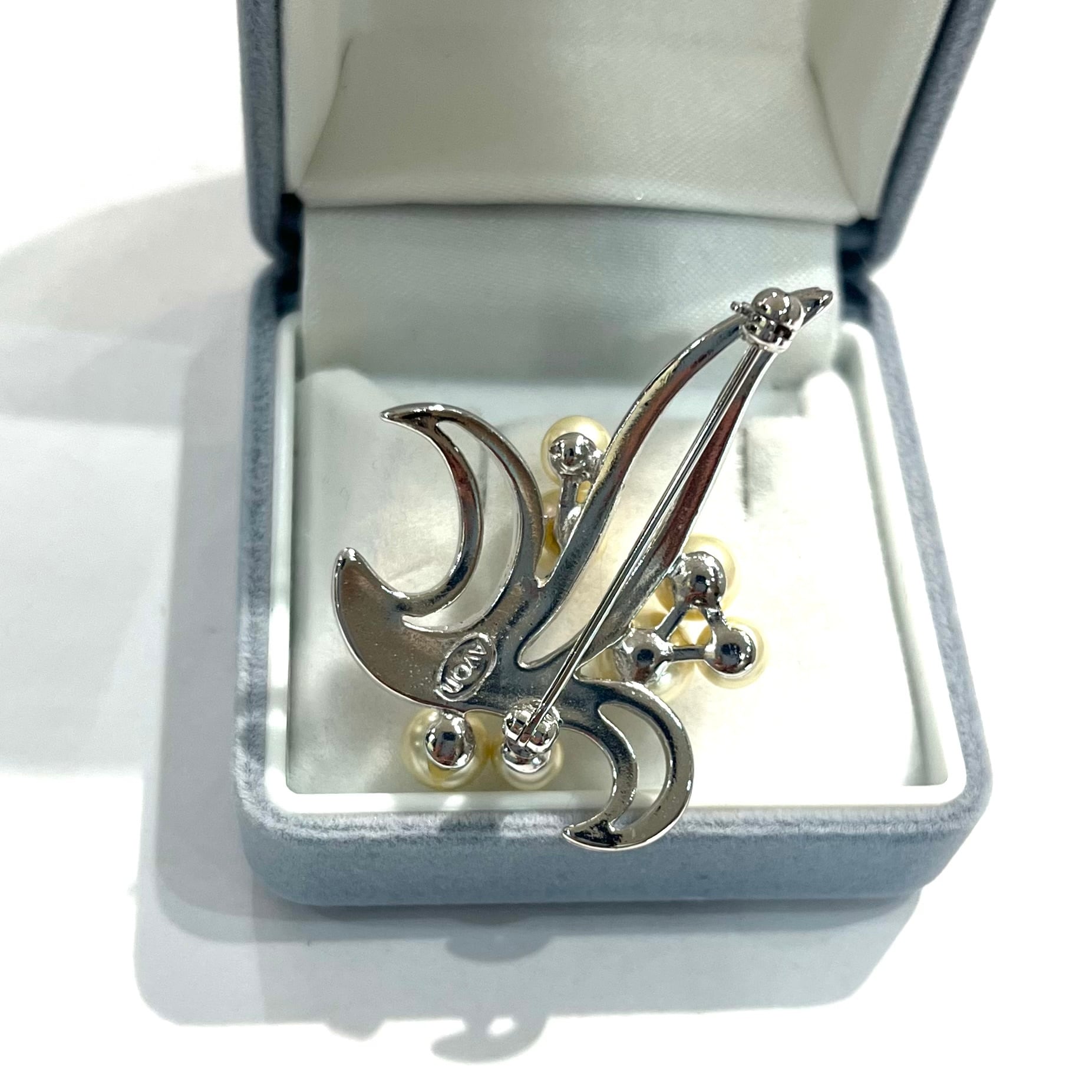 AVON VINTAGE BROACH】アメリカブランド パールデザイン ブローチ 5cm