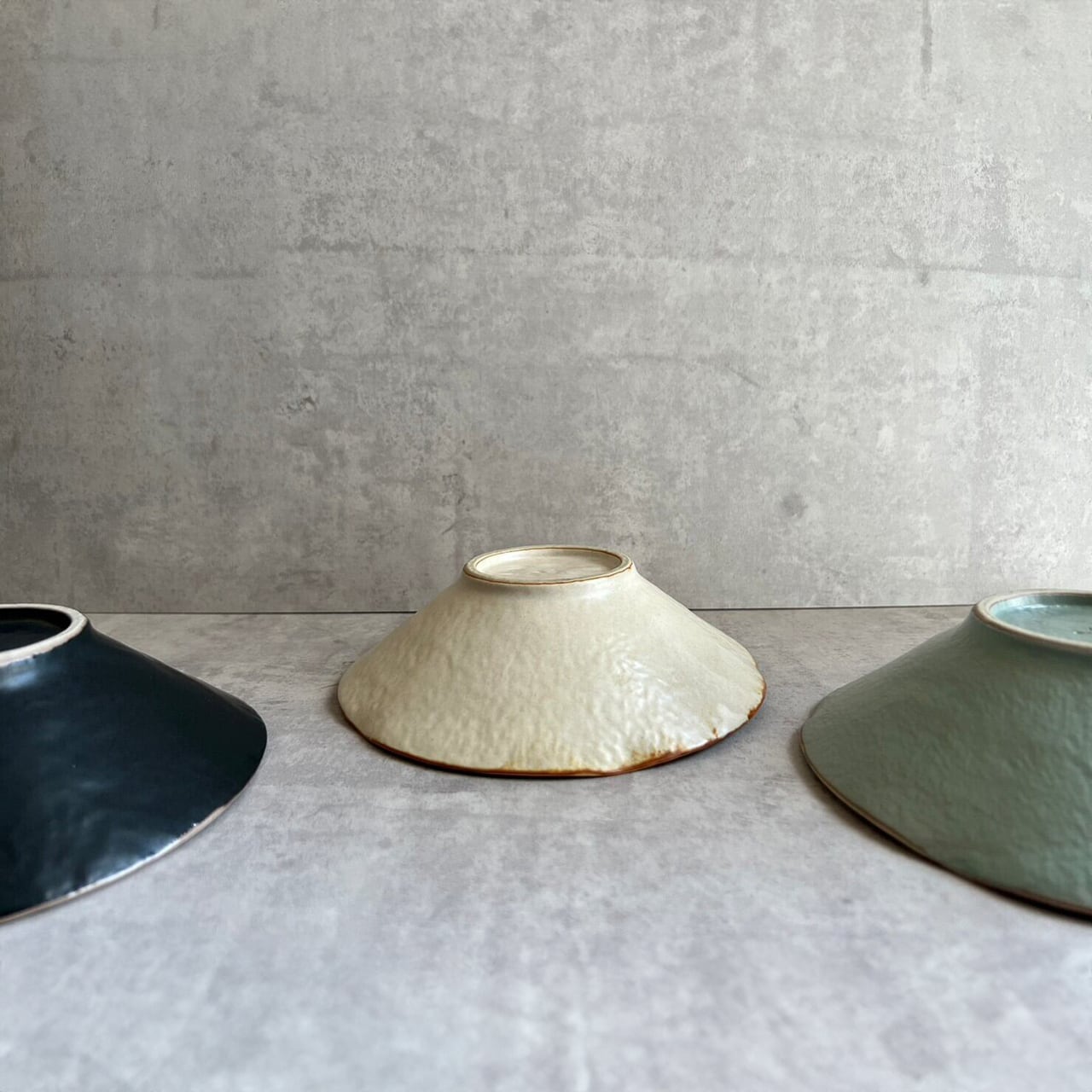 A2242 Craft 平鉢 (黒） | KANESAN1893