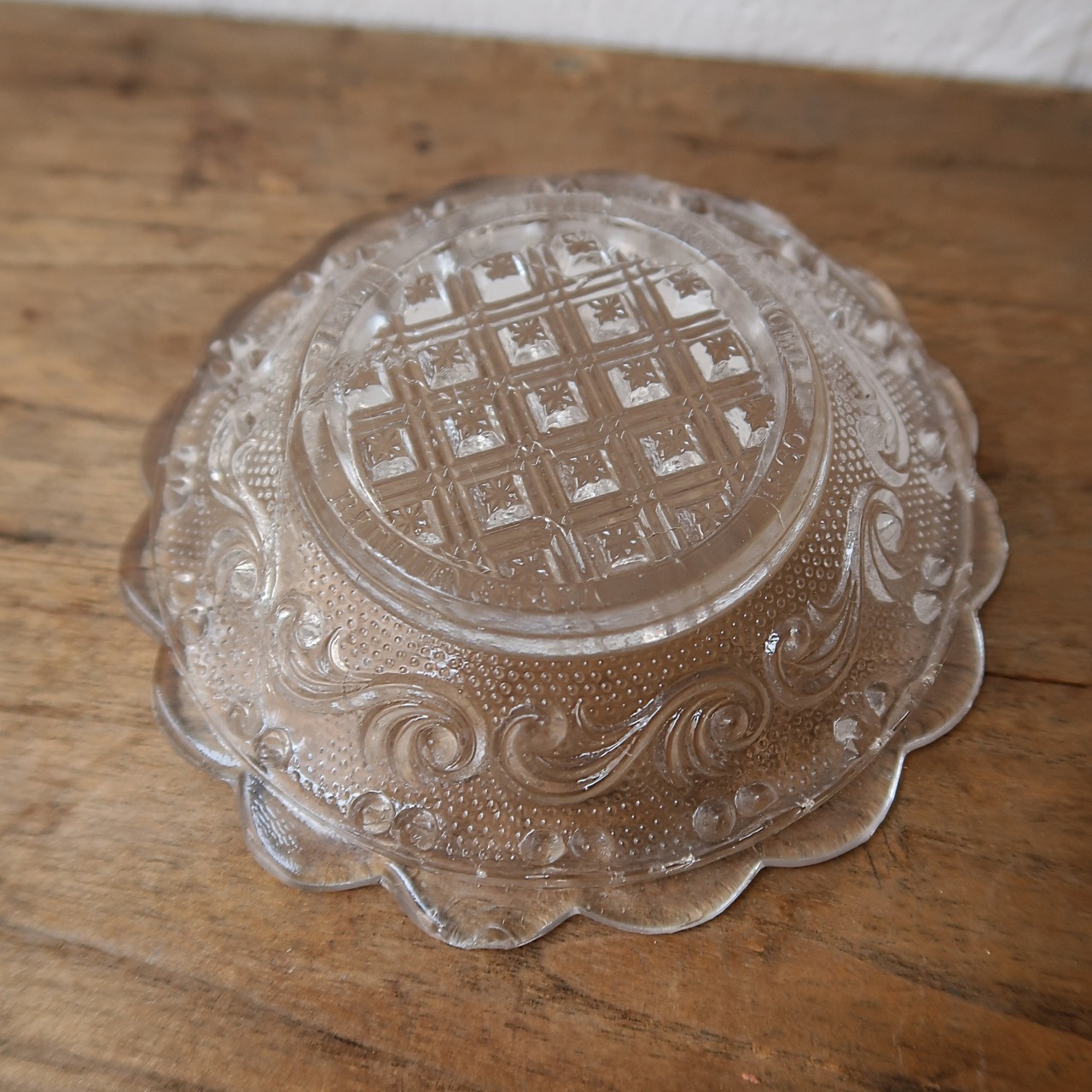 ガラスのレース小皿